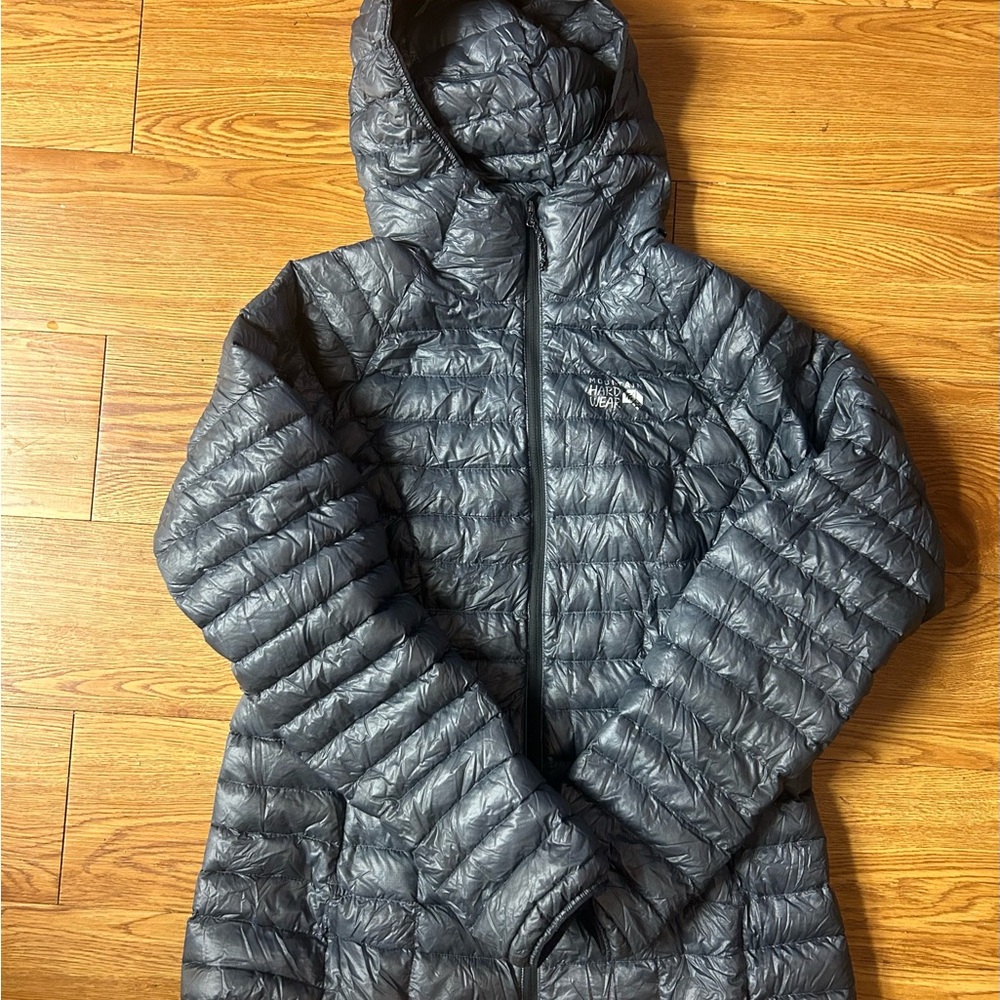 Mountain Hardwear Women’s Hooded Ghost Whisper UL 1000 Down Fill